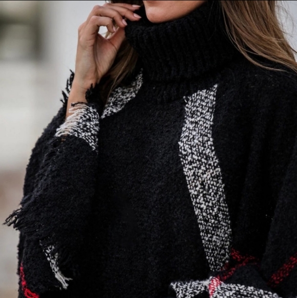 NWT Plaid Poncho - Picture 5 of 5